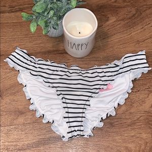 VS Ruffle Cheeky Bikini Bottom NWOT